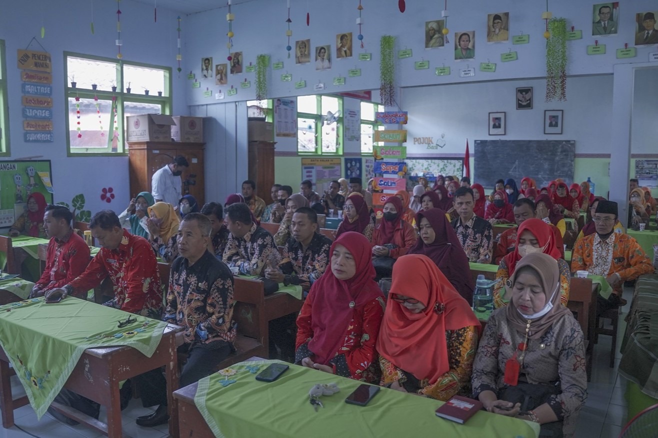 Re-energising teacher working groups in Indonesia
